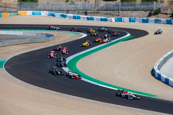 2017 FIA Formula 2 Round 10.
Circuito de Jerez, Jerez, Spain.
Sunday 8 October 2017.
Alex Palou (JPN, Campos Racing), leads Luca Ghiotto (ITA, RUSSIAN TIME) and the rest of the field at the start of the race.
Photo: Zak Mauger/FIA Formula 2.
ref: Digital Image _X0W2689 2017 FIA Formula 2 Round 10.
Circuito de Jerez, Jerez, Spain.
Sunday 8 October 2017.
Alex Palou (JPN, Campos Racing), leads Luca Ghiotto (ITA, RUSSIAN TIME) and the rest of the field at the start of the race.
Photo: Zak Mauger/FIA Formula 2.
ref: Digital Image _X0W2689