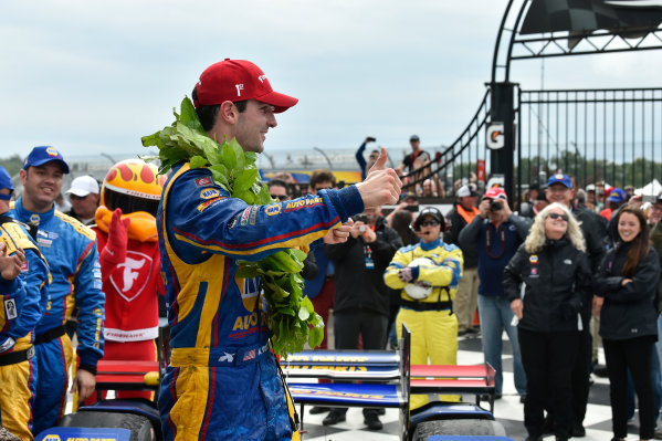 Verizon IndyCar Series
IndyCar Grand Prix at the Glen
Watkins Glen International, Watkins Glen, NY USA
Sunday 3 September 2017
Alexander Rossi, Curb Andretti Herta Autosport with Curb-Agajanian Honda celebrates the win in victory lane.
World Copyright: Scott R LePage
LAT Images
ref: Digital Image lepage-170903-wg-7926 Verizon IndyCar Series
IndyCar Grand Prix at the Glen
Watkins Glen International, Watkins Glen, NY USA
Sunday 3 September 2017
Alexander Rossi, Curb Andretti Herta Autosport with Curb-Agajanian Honda celebrates the win in victory lane.
World Copyright: Scott R LePage
LAT Images
ref: Digital Image lepage-170903-wg-7926