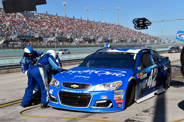 Monster Energy NASCAR Cup Series
Ford EcoBoost 400
Homestead-Miami Speedway, Homestead, FL USA
Sunday 19 November 2017
Kyle Larson, Chip Ganassi Racing, Credit One / DC Solar Chevrolet SS
World Copyright: Nigel Kinrade
LAT Images Monster Energy NASCAR Cup Series
Ford EcoBoost 400
Homestead-Miami Speedway, Homestead, FL USA
Sunday 19 November 2017
Kyle Larson, Chip Ganassi Racing, Credit One / DC Solar Chevrolet SS
World Copyright: Nigel Kinrade
LAT Images