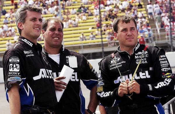 Race winner Ryan Newman (USA) Penske Racing ALLTEL Dodge (Right) chats with Crew Chief Matt Borland (USA) (Left).
NASCAR Nextel Cup Series, Rd 15, DHL 400, Michigan International Speedway, Brooklyn, Michigan, USA, 20 June 2004.
DIGITAL IMAGE 