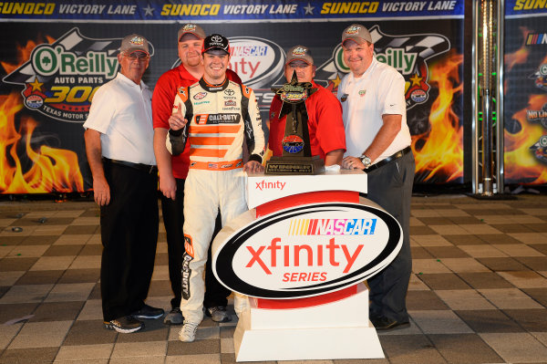 NASCAR XFINITY Series
O’Reilly Auto Parts 300
Texas Motor Speedway
Fort Worth, TX USA
Saturday 4 November 2017
Erik Jones, GameStop Call of Duty WWII Toyota Camry, celebrates in victory Lane.
World Copyright: John K Harrelson
LAT Images NASCAR XFINITY Series
O’Reilly Auto Parts 300
Texas Motor Speedway
Fort Worth, TX USA
Saturday 4 November 2017
Erik Jones, GameStop Call of Duty WWII Toyota Camry, celebrates in victory Lane.
World Copyright: John K Harrelson
LAT Images