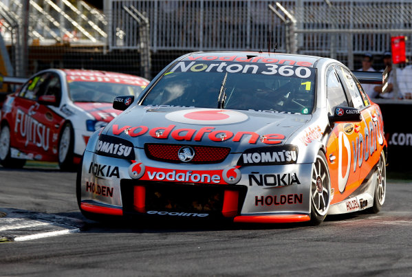 Round 4 - Hamilton 400.
Hamilton City Street Circuit, Hamilton, New Zealand.
17th - 18th April 2010.
Car 1, Jamie Whincup, Commodore VE, Holden, T8, TeamVodafone, Triple Eight Race Engineering, Triple Eight Racing.
World Copyright: Mark Horsburgh / LAT Photographic
ref: 1-Whincup-EV04-10-5185