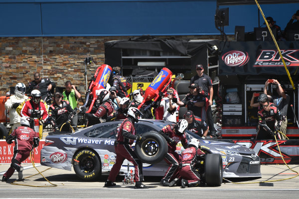 10-12 June, 2016, Brooklyn, Michigan USA
David Ragan (23) makes a pit stop.
?2016, John Harrelson / LAT Photo USA 10-12 June, 2016, Brooklyn, Michigan USA
David Ragan (23) makes a pit stop.
?2016, John Harrelson / LAT Photo USA