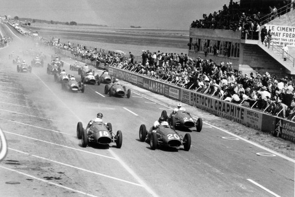 1953 French Grand Prix.
Reims, France. 5 July 1953.
Jose Froilan Gonzalez, Maserati A6SSG, 3rd position, leads Juan Manuel Fangio, #18 Maserati A6SSG, 2nd position, Felice Bonetto, Maserati A6SSG #24, retired, Luigi Villoresi, Ferrari 500 #12, 6th position, Alberto Ascari, Ferrari 500 #10, 4th position, Emmanuel de Graffenried, Maserati A6SSG #46, 7th position, Onofre Marimon, Maserati A6SSG #22, 9th position, and Mike Hawthorn, Ferrari 500 #16, 1st position, at the start, action.
World Copyright: LAT Photographic
Ref: Autosport b&w print. Published: Autosport, 10/7/1953 p42 1953 French Grand Prix.
Reims, France. 5 July 1953.
Jose Froilan Gonzalez, Maserati A6SSG, 3rd position, leads Juan Manuel Fangio, #18 Maserati A6SSG, 2nd position, Felice Bonetto, Maserati A6SSG #24, retired, Luigi Villoresi, Ferrari 500 #12, 6th position, Alberto Ascari, Ferrari 500 #10, 4th position, Emmanuel de Graffenried, Maserati A6SSG #46, 7th position, Onofre Marimon, Maserati A6SSG #22, 9th position, and Mike Hawthorn, Ferrari 500 #16, 1st position, at the start, action.
World Copyright: LAT Photographic
Ref: Autosport b&w print. Published: Autosport, 10/7/1953 p42