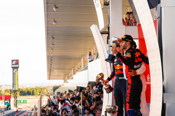 Suzuka Circuit, Japan.
Sunday 8 October 2017.
Max Verstappen, Red Bull, 2nd Position, James Vowles, Chief Strategist, Mercedes AMG, Lewis Hamilton, Mercedes AMG, 1st Position, and Daniel Ricciardo, Red Bull Racing, 3rd Position, on the podium.
World Copyright: Joe Portlock/LAT Images 
ref: Digital Image _L5R9933