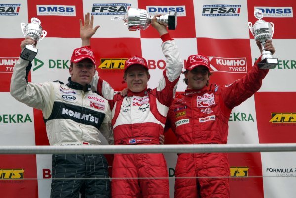 26.04.2003 Hockenheim, Deutschland,
F3 Euro Serie 2003 in Hockenheim, Podium, Robert Doornbos (NED), Team Ghinzani, Ryan Briscoe (AUS), Prema Powerteam, Markus Winkelhock (GER), Mücke Motorsport - Grand-Prix-Kurs des Hockenheimring Baden-Württemberg
 - Weitere Bilder auf www.xpb.cc, eMail: info@xpb.cc - Belegexemplare senden. © Copyright Kennzeichnung mit:  xpb.cc