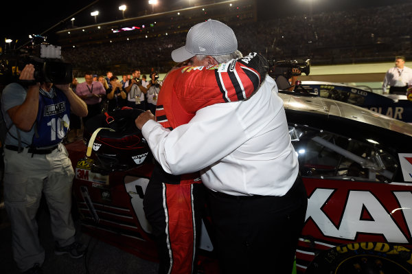Monster Energy NASCAR Cup Series
Ford EcoBoost 400
Homestead-Miami Speedway, Homestead, FL USA
Sunday 19 November 2017
Dale Earnhardt Jr, Hendrick Motorsports, Axalta Chevrolet SS and Car owner Rick Hendrick.
World Copyright: John K Harrelson
LAT Images Monster Energy NASCAR Cup Series
Ford EcoBoost 400
Homestead-Miami Speedway, Homestead, FL USA
Sunday 19 November 2017
Dale Earnhardt Jr, Hendrick Motorsports, Axalta Chevrolet SS and Car owner Rick Hendrick.
World Copyright: John K Harrelson
LAT Images