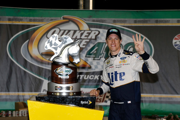 7-9 July, 2016, Sparta, Kentucky USA
Brad Keselowski celebrates in victory lane
©2016, Russell LaBounty
LAT Photo USA 7-9 July, 2016, Sparta, Kentucky USA
Brad Keselowski celebrates in victory lane
©2016, Russell LaBounty
LAT Photo USA