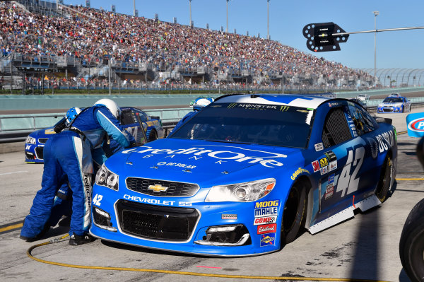 Monster Energy NASCAR Cup Series
Ford EcoBoost 400
Homestead-Miami Speedway, Homestead, FL USA
Sunday 19 November 2017
Kyle Larson, Chip Ganassi Racing, Credit One / DC Solar Chevrolet SS
World Copyright: Nigel Kinrade
LAT Images Monster Energy NASCAR Cup Series
Ford EcoBoost 400
Homestead-Miami Speedway, Homestead, FL USA
Sunday 19 November 2017
Kyle Larson, Chip Ganassi Racing, Credit One / DC Solar Chevrolet SS
World Copyright: Nigel Kinrade
LAT Images
