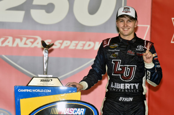 5-6 May, 2016, Kansas City, Kansas USA
William Byron celebrates his win in Victory Lane
? 2016, Nigel Kinrade
LAT Photo USA 5-6 May, 2016, Kansas City, Kansas USA
William Byron celebrates his win in Victory Lane
? 2016, Nigel Kinrade
LAT Photo USA