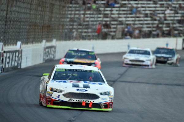 Monster Energy NASCAR Cup Series
AAA Texas 500
Texas Motor Speedway
Fort Worth, TX USA
Sunday 5 November 2017
Kevin Harvick, Stewart-Haas Racing Rodney, Mobil 1 Ford Fusion, Martin Truex Jr, Furniture Row Racing, Bass Pro Shops / Tracker Boats Toyota Camry
World Copyright: John K Harrelson
LAT Images Monster Energy NASCAR Cup Series
AAA Texas 500
Texas Motor Speedway
Fort Worth, TX USA
Sunday 5 November 2017
Kevin Harvick, Stewart-Haas Racing Rodney, Mobil 1 Ford Fusion, Martin Truex Jr, Furniture Row Racing, Bass Pro Shops / Tracker Boats Toyota Camry
World Copyright: John K Harrelson
LAT Images
