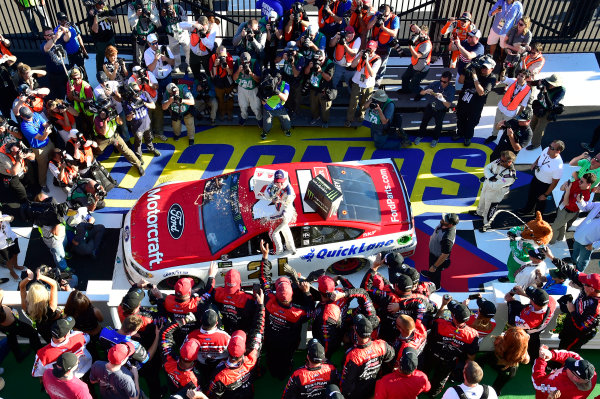 Monster Energy NASCAR Cup Series
AXALTA presents the Pocono 400
Pocono Raceway, Long Pond, PA USA
Sunday 11 June 2017
Ryan Blaney, Wood Brothers Racing, Motorcraft/Quick Lane Tire & Auto Center Ford Fusion
World Copyright: Rusty Jarrett
LAT Images Monster Energy NASCAR Cup Series
AXALTA presents the Pocono 400
Pocono Raceway, Long Pond, PA USA
Sunday 11 June 2017
Ryan Blaney, Wood Brothers Racing, Motorcraft/Quick Lane Tire & Auto Center Ford Fusion
World Copyright: Rusty Jarrett
LAT Images