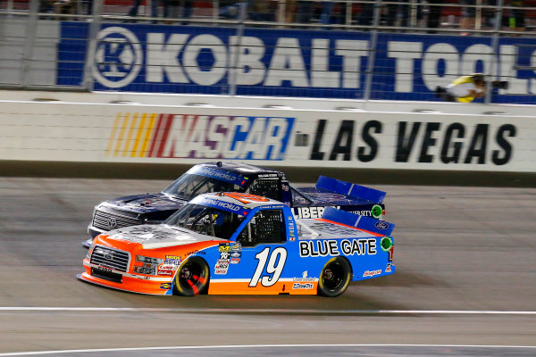 1 October, 2016, Las Vegas, Nevada USA
Daniel Hemric and William Byron
?2016, Russell LaBounty
LAT Photo USA
1 October, 2016, Las Vegas, Nevada USA
Daniel Hemric and William Byron
?2016, Russell LaBounty
LAT Photo USA