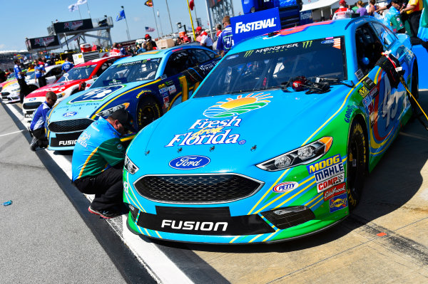 Monster Energy NASCAR Cup Series
GEICO 500
Talladega Superspeedway, Talladega, AL USA
Saturday 6 May 2017
Aric Almirola, Richard Petty Motorsports, Fresh From Florida Ford Fusion and Ricky Stenhouse Jr, Roush Fenway Racing, Fifth Third Bank Ford Fusion
World Copyright: Nigel Kinrade
LAT Images
ref: Digital Image 17TAL1nk02653