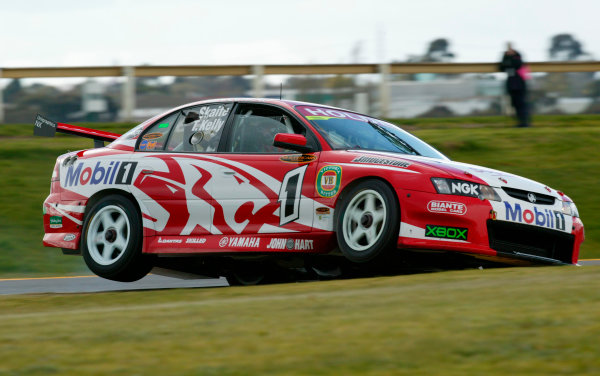 2003 Australian V8 Supercars, Round 9, Sandown, 14th September 2003.
Holden drivers Mark Skaife and Todd Kelly winners of the Betta Electrical 500 held at Melbournes Sandown International Raceway today.
Photo: Mark Horsburgh/LAT Photographic

