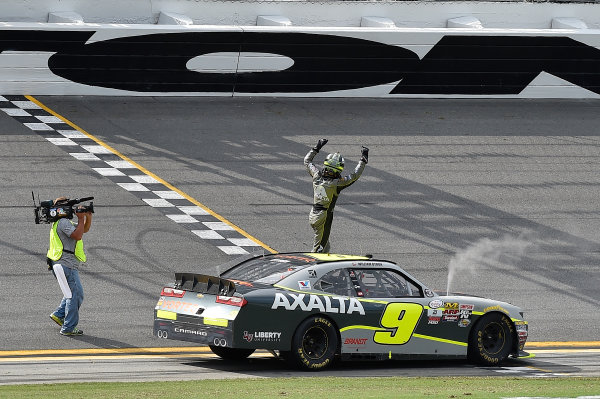 NASCAR XFINITY Series
Coca-Cola Firecracker 250
Daytona International Speedway, Daytona Beach, FL USA
Saturday 1 July 2017
William Byron, AXALTA / Vorteq Chevrolet Camaro
World Copyright: Rusty Jarrett
LAT Images NASCAR XFINITY Series
Coca-Cola Firecracker 250
Daytona International Speedway, Daytona Beach, FL USA
Saturday 1 July 2017
William Byron, AXALTA / Vorteq Chevrolet Camaro
World Copyright: Rusty Jarrett
LAT Images