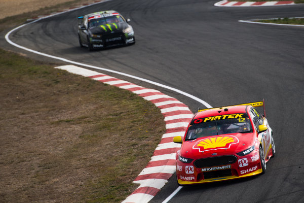 2017 Supercars Championship Round 2.
Tasmania SuperSprint, Simmons Plains Raceway, Tasmania, Australia.
Friday April 7th to Sunday April 9th 2017.
Fabian Coulthard drives the #12 Shell V-Power Racing Team Ford Falcon FGX.
World Copyright: Daniel Kalisz/LAT Images
Ref: Digital Image 070417_VASCR2_DKIMG_0716.JPG 2017 Supercars Championship Round 2.
Tasmania SuperSprint, Simmons Plains Raceway, Tasmania, Australia.
Friday April 7th to Sunday April 9th 2017.
Fabian Coulthard drives the #12 Shell V-Power Racing Team Ford Falcon FGX.
World Copyright: Daniel Kalisz/LAT Images
Ref: Digital Image 070417_VASCR2_DKIMG_0716.JPG