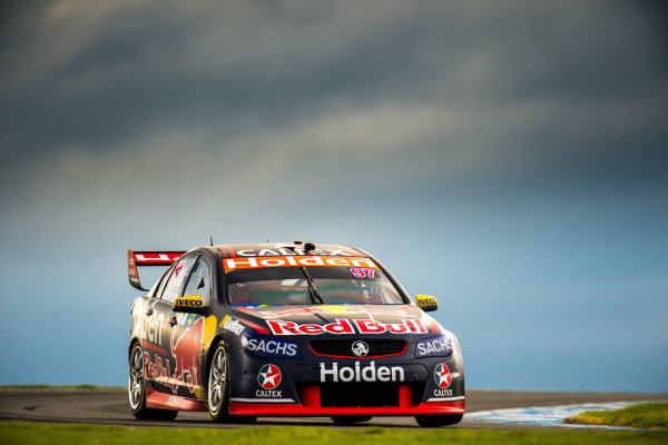 2017 Supercars Championship Round 3.
Phillip Island 500, Phillip Island, Victoria, Australia.
Friday 21st April to Sunday 23rd April 2017.
Shane Van Gisbergen drives the #97 Red Bull Holden Racing Team Holden Commodore VF.
World Copyright: Daniel Kalisz/LAT Images
Ref: Digital Image 210417_VASCR3_DKIMG_1722.JPG 2017 Supercars Championship Round 3.
Phillip Island 500, Phillip Island, Victoria, Australia.
Friday 21st April to Sunday 23rd April 2017.
Shane Van Gisbergen drives the #97 Red Bull Holden Racing Team Holden Commodore VF.
World Copyright: Daniel Kalisz/LAT Images
Ref: Digital Image 210417_VASCR3_DKIMG_1722.JPG