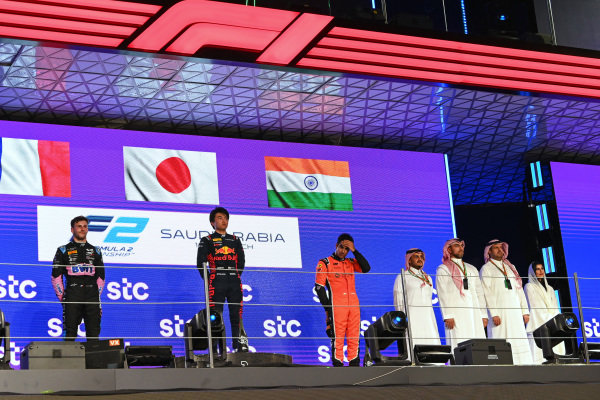 Victor Martins (FRA, ART Grand Prix), 2nd position, Ayumu Iwasa (JPN, DAMS), 1st position, and Jehan Daruvala (IND, MP Motorsport), 3rd position, on the podium