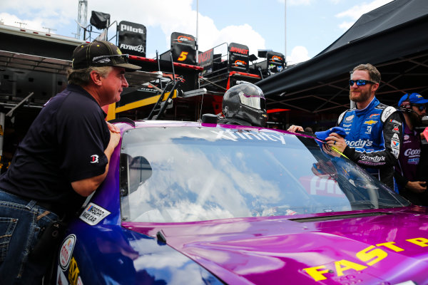 NASCAR XFINITY Series
Food City 300
Bristol Motor Speedway, Bristol, TN USA
Thursday 17 August 2017
Dale Earnhardt Jr, Goody's Mixed Fruit Blast Chevrolet Camaro and Joe Nemechek
World Copyright: Barry Cantrell
LAT Images