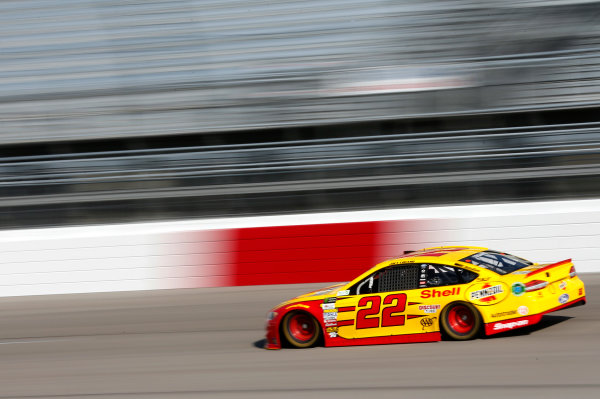 Monster Energy NASCAR Cup Series
Toyota Owners 400
Richmond International Raceway, Richmond, VA USA
Friday 28 April 2017
Joey Logano, Team Penske, Shell Pennzoil Ford Fusion
World Copyright: Matthew T. Thacker
LAT Images
ref: Digital Image 17RIC1mt1240