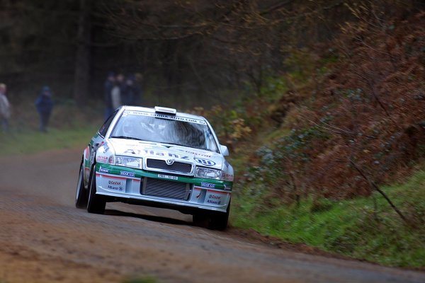 2001 FIA World Rally Championship.
Rally Of Great Britain. Cardiff, Wales.
November 22-25th.
Bruno Thiry, Skoda Octavia WRC EVO 2.
Stage One.
Photo: Paul Dowker/LAT Photographic.
World - LAT Photographic.
8
9mb DIgital File Only 2001 FIA World Rally Championship.
Rally Of Great Britain. Cardiff, Wales.
November 22-25th.
Bruno Thiry, Skoda Octavia WRC EVO 2.
Stage One.
Photo: Paul Dowker/LAT Photographic.
World - LAT Photographic.
8
9mb DIgital File Only