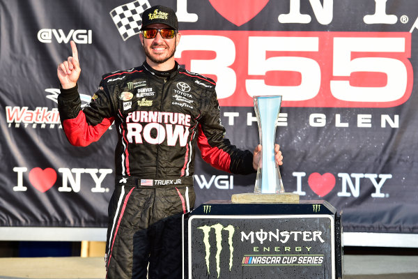 Monster Energy NASCAR Cup Series
I LOVE NEW YORK 355 at The Glen
Watkins Glen International, Watkins Glen, NY USA
Sunday 6 August 2017
Martin Truex Jr, Furniture Row Racing, Furniture Row/Denver Mattress Toyota Camry celebrates in victory lane 
World Copyright: John Harrelson
LAT Images