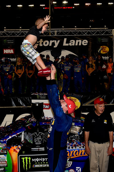 Monster Energy NASCAR Cup Series
Bass Pro Shops NRA Night Race
Bristol Motor Speedway, Bristol, TN USA
Saturday 19 August 2017
Kyle Busch, Joe Gibbs Racing, M&M's Caramel Toyota Camry wins
World Copyright: Rusty Jarrett
LAT Images Monster Energy NASCAR Cup Series
Bass Pro Shops NRA Night Race
Bristol Motor Speedway, Bristol, TN USA
Saturday 19 August 2017
Kyle Busch, Joe Gibbs Racing, M&M's Caramel Toyota Camry wins
World Copyright: Rusty Jarrett
LAT Images
