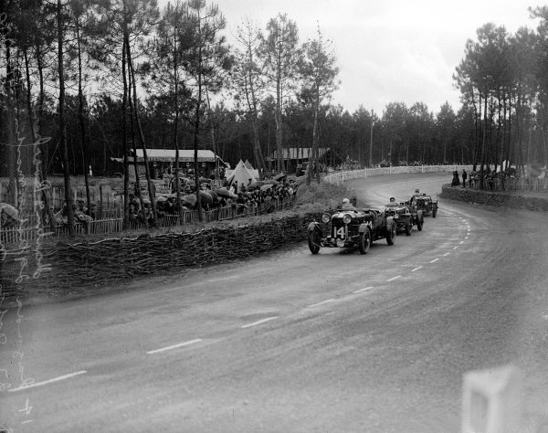 Le Mans, France. 15-16 June 1935.
Dr John Benjafield/Ronald Gunter (Lagonda Rapide) leads Charles Martin/Charles Brackenbury and John Elwes/Mortimer Morris Goodall (both Aston Martin Ulster). Martin/Brackenbury finished in 3rd position.
Ref-Motor 800/107.
World Copyright - LAT Photographic Le Mans, France. 15-16 June 1935.
Dr John Benjafield/Ronald Gunter (Lagonda Rapide) leads Charles Martin/Charles Brackenbury and John Elwes/Mortimer Morris Goodall (both Aston Martin Ulster). Martin/Brackenbury finished in 3rd position.
Ref-Motor 800/107.
World Copyright - LAT Photographic