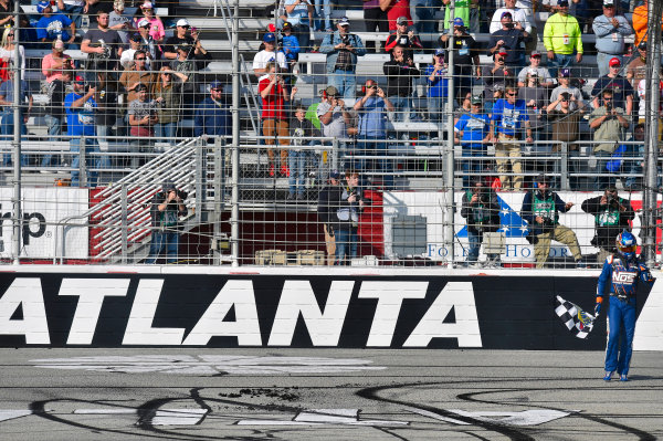 2017 NASCAR XFINITY Series - Rinnai 250
Atlanta Motor Speedway, Hampton, GA USA
Saturday 4 March 2017
Kyle Busch, NOS Energy Drink Toyota Camry celebrates his win with a burnout
World Copyright: Nigel Kinrade/LAT Images
ref: Digital Image 17ATL1nk05646