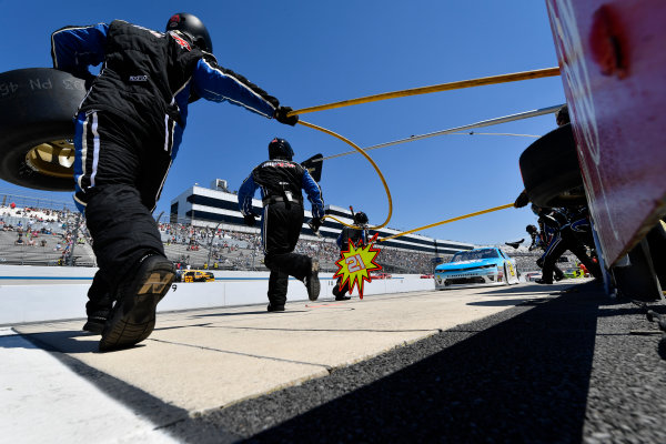NASCAR XFINITY Series
One Main Financial 200
Dover International Speedway, Dover, DE USA
Saturday 3 June 2017
Daniel Hemric, Blue Gate Bank Chevrolet Camaro makes a pit stop
World Copyright: Logan Whitton
LAT Images
ref: Digital Image 17DOV1LW2910 NASCAR XFINITY Series
One Main Financial 200
Dover International Speedway, Dover, DE USA
Saturday 3 June 2017
Daniel Hemric, Blue Gate Bank Chevrolet Camaro makes a pit stop
World Copyright: Logan Whitton
LAT Images
ref: Digital Image 17DOV1LW2910