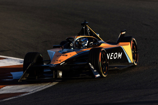 Rene Rast, NEOM McLaren Formula E Team, Nissan e-4ORCE 04