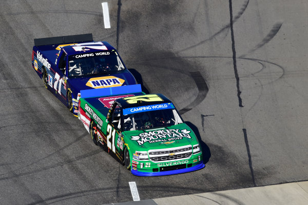 28-29 October, 2016, Martinsville, Virginia USA
Johnny Sauter, Chase Elliott
?2016, John Harrelson / LAT Photo USA