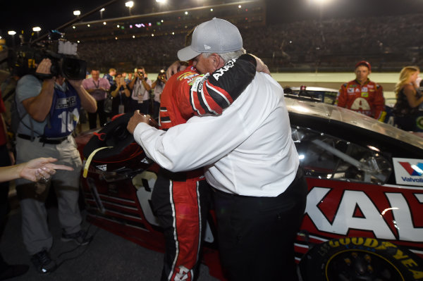 Monster Energy NASCAR Cup Series
Ford EcoBoost 400
Homestead-Miami Speedway, Homestead, FL USA
Sunday 19 November 2017
Dale Earnhardt Jr, Hendrick Motorsports, Axalta Chevrolet SS and Car owner Rick Hendrick.
World Copyright: John K Harrelson
LAT Images Monster Energy NASCAR Cup Series
Ford EcoBoost 400
Homestead-Miami Speedway, Homestead, FL USA
Sunday 19 November 2017
Dale Earnhardt Jr, Hendrick Motorsports, Axalta Chevrolet SS and Car owner Rick Hendrick.
World Copyright: John K Harrelson
LAT Images