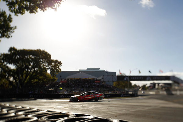 Round 4 - Hamilton 400.
Hamilton City Street Circuit, Hamilton, New Zealand.
17th - 18th April 2010.
Car 1, Jamie Whincup, Commodore VE, Holden, T8, TeamVodafone, Triple Eight Race Engineering, Triple Eight Racing.
World Copyright: Mark Horsburgh / LAT Photographic
ref: 1-Whincup-EV04-10-6392