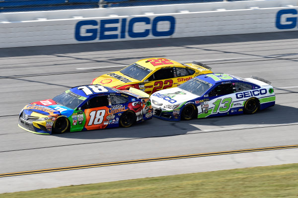 Monster Energy NASCAR Cup Series
Alabama 500
Talladega Superspeedway
Talladega, AL USA
Sunday 15 October 2017
Kyle Busch, Joe Gibbs Racing, M&M's Toyota Camry, Joey Logano, Team Penske, Shell Pennzoil Ford Fusion, Ty Dillon, Germain Racing, GEICO Chevrolet SS
World Copyright: John K Harrelson
LAT Images