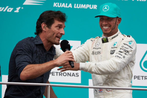Sepang International Circuit, Sepang, Malaysia.
Sunday 1 October 2017.
Mark Webber, TV Pundit, Channel 4 F1, interviews Lewis Hamilton, Mercedes AMG, 2nd Position, on the podium.
World Copyright: Steve Etherington/LAT Images
ref: Digital Image SNE11934 Sepang International Circuit, Sepang, Malaysia.
Sunday 1 October 2017.
Mark Webber, TV Pundit, Channel 4 F1, interviews Lewis Hamilton, Mercedes AMG, 2nd Position, on the podium.
World Copyright: Steve Etherington/LAT Images
ref: Digital Image SNE11934