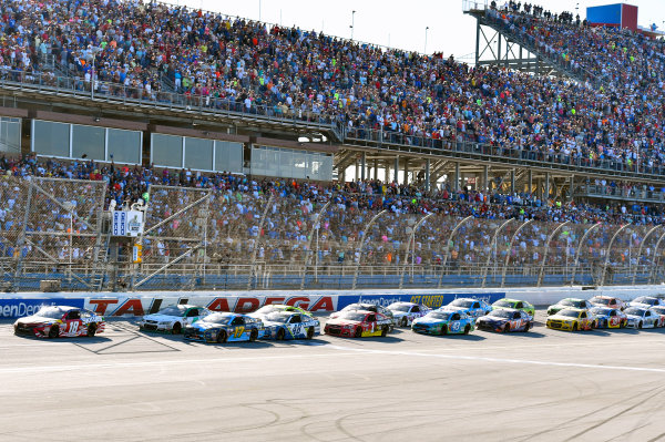 Monster Energy NASCAR Cup Series
GEICO 500
Talladega Superspeedway, Talladega, AL USA
Sunday 7 May 2017
Kyle Busch, Joe Gibbs Racing, Skittles Red, White, & Blue Toyota Camry
World Copyright: Nigel Kinrade
LAT Images
ref: Digital Image 17TAL1nk07268 Monster Energy NASCAR Cup Series
GEICO 500
Talladega Superspeedway, Talladega, AL USA
Sunday 7 May 2017
Kyle Busch, Joe Gibbs Racing, Skittles Red, White, & Blue Toyota Camry
World Copyright: Nigel Kinrade
LAT Images
ref: Digital Image 17TAL1nk07268