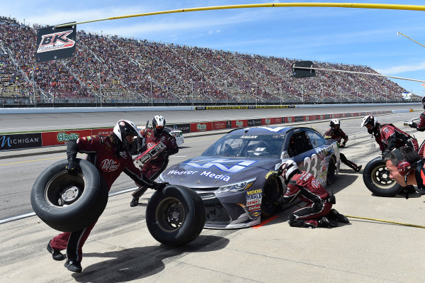 10-12 June, 2016, Brooklyn, Michigan USA
David Ragan (23) makes a pit stop.
?2016, John Harrelson / LAT Photo USA 10-12 June, 2016, Brooklyn, Michigan USA
David Ragan (23) makes a pit stop.
?2016, John Harrelson / LAT Photo USA