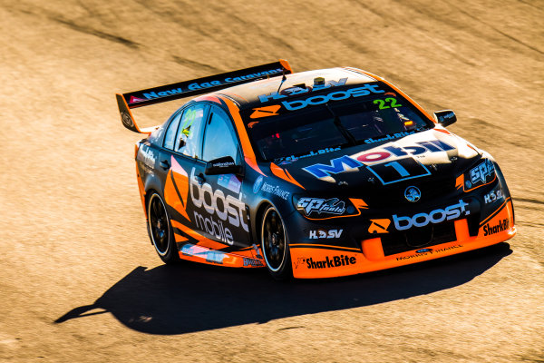 2017 Supercars Championship Round 9.
Sydney SuperSprint, Sydney Motorsport Park, Eastern Creek, Australia.
Friday 18th August to Sunday 20th August 2017.
James Courtney, Walkinshaw Racing.
World Copyright: Daniel Kalisz/LAT Images
Ref: Digital Image 180817_VASCR9_DKIMG_2439.jpg 2017 Supercars Championship Round 9.
Sydney SuperSprint, Sydney Motorsport Park, Eastern Creek, Australia.
Friday 18th August to Sunday 20th August 2017.
James Courtney, Walkinshaw Racing.
World Copyright: Daniel Kalisz/LAT Images
Ref: Digital Image 180817_VASCR9_DKIMG_2439.jpg
