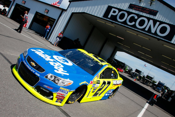 Monster Energy NASCAR Cup Series
AXALTA presents the Pocono 400
Pocono Raceway, Long Pond, PA USA
Friday 9 June 2017
Paul Menard, Richard Childress Racing, Dutch Boy/Menards Chevrolet SS
World Copyright: Lesley Ann Miller
LAT Images
ref: Digital Image lam_170609POC10245 Monster Energy NASCAR Cup Series
AXALTA presents the Pocono 400
Pocono Raceway, Long Pond, PA USA
Friday 9 June 2017
Paul Menard, Richard Childress Racing, Dutch Boy/Menards Chevrolet SS
World Copyright: Lesley Ann Miller
LAT Images
ref: Digital Image lam_170609POC10245