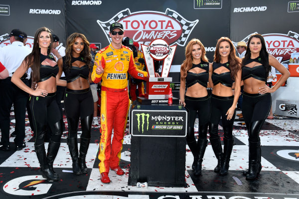 Monster Energy NASCAR Cup Series
Toyota Owners 400
Richmond International Raceway, Richmond, VA USA
Sunday 30 April 2017
Joey Logano, Team Penske, Shell Pennzoil Ford Fusion wins.
World Copyright: Rusty Jarrett
LAT Images
ref: Digital Image 17RIC1rj_4459 Monster Energy NASCAR Cup Series
Toyota Owners 400
Richmond International Raceway, Richmond, VA USA
Sunday 30 April 2017
Joey Logano, Team Penske, Shell Pennzoil Ford Fusion wins.
World Copyright: Rusty Jarrett
LAT Images
ref: Digital Image 17RIC1rj_4459