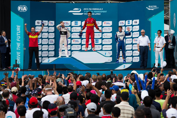 2015/2016 FIA Formula E Championship.
Putrajaya ePrix, Putrajaya, Malaysia.
Saturday 7 November 2015.
Podium
Lucas Di Grassi (BRA), ABT Audi Sport FE01, Sam Bird (GBR), DS Virgin Racing DSV-01 & Robin Frijns (NLD), Andretti - Spark SRT_01E on the podium
Photo: Sam Bloxham/FIA Formula E/LAT
ref: Digital Image _SBL1276