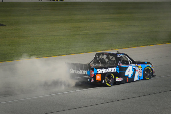 NASCAR Camping World Truck Series
TheHouse.com 225
Chicagoland Speedway, Joliet, IL USA
Friday 15 September 2017
Christopher Bell, SiriusXm Toyota Tundra celebrates with a burnout after winning the regular season championship
World Copyright: Logan Whitton
LAT Images NASCAR Camping World Truck Series
TheHouse.com 225
Chicagoland Speedway, Joliet, IL USA
Friday 15 September 2017
Christopher Bell, SiriusXm Toyota Tundra celebrates with a burnout after winning the regular season championship
World Copyright: Logan Whitton
LAT Images