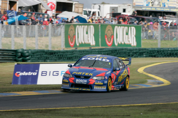 2004 Australian V8 Supercars
Sandown, Australia. 12th September 2004
V8 Supercar drivers Marcos Ambrose and Greg Ritter during the Betta Electrical 500 being held this weekend at Sandown International Raceway Melbourne, Australia.
World Copyright: Mark Horsburgh/LAT Photographic
ref: DIgital Image Only