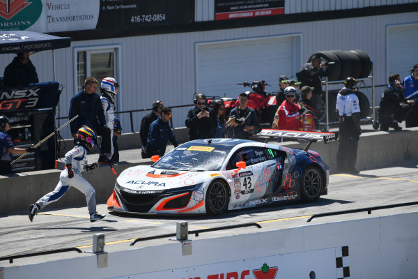 Pirelli World Challenge
Victoria Day SpeedFest Weekend
Canadian Tire Motorsport Park, Mosport, ON CAN Saturday 20 May 2017
Ryan Eversley/ Tom Dyer pit stop
World Copyright: Richard Dole/LAT Images
ref: Digital Image RD_CTMP_PWC17088