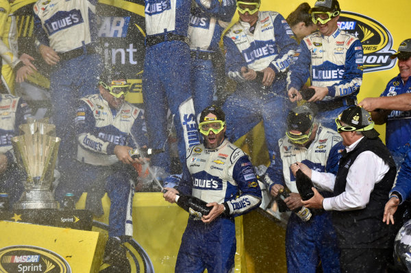 18-20 November, 2016, Homestead, Florida USA
Jimmie Johnson Championship Victory Lane Celebrations
© 2016, Nigel Kinrade
LAT Photo USA 18-20 November, 2016, Homestead, Florida USA
Jimmie Johnson Championship Victory Lane Celebrations
© 2016, Nigel Kinrade
LAT Photo USA