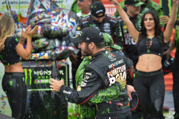 Monster Energy NASCAR Cup Series
Tales of the Turtles 400
Chicagoland Speedway, Joliet, IL USA
Sunday 17 September 2017
Martin Truex Jr, Furniture Row Racing, Furniture Row/Denver Mattress Toyota Camry and team in victory lane
World Copyright: Logan Whitton
LAT Images Monster Energy NASCAR Cup Series
Tales of the Turtles 400
Chicagoland Speedway, Joliet, IL USA
Sunday 17 September 2017
Martin Truex Jr, Furniture Row Racing, Furniture Row/Denver Mattress Toyota Camry and team in victory lane
World Copyright: Logan Whitton
LAT Images