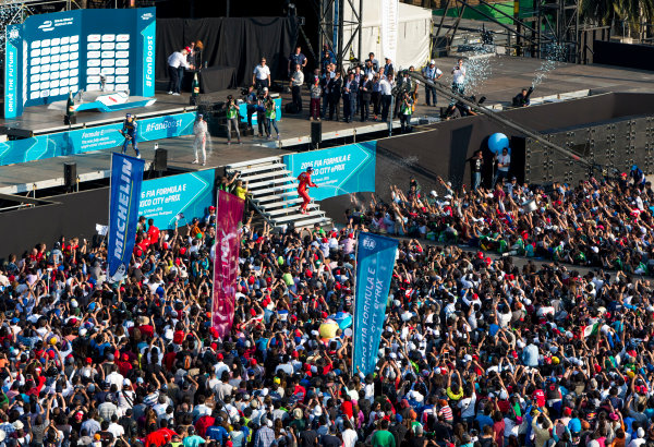 2015/2016 FIA Formula E Championship.
Mexico City ePrix, Autodromo Hermanos Rodriguez, Mexico City, Mexico.
Saturday 12 March 2016.
Lucas Di Grassi (BRA), ABT Audi Sport FE01, Jerome D'Ambrosio (FRA) Dragon Racing - Venturi VM200-FE-01 and Sebastien Buemi (SUI), Renault e.Dams Z.E.15.
Photo: Zak Mauger/LAT/Formula E
ref: Digital Image _79P4137