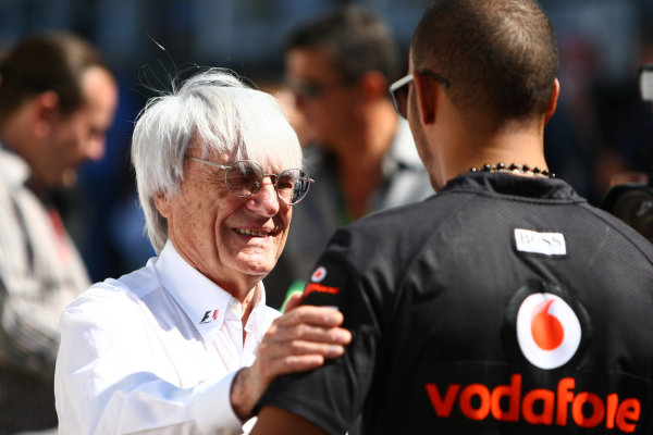 Interlagos, Sao Paulo, Brazil
24th November 2011
Bernie Ecclestone, CEO, FOM, with Lewis Hamilton, McLaren MP4-26 Mercedes. Portrait. 
World Copyright: Andy Hone/LAT Photographic
ref: Digital Image CSP26189